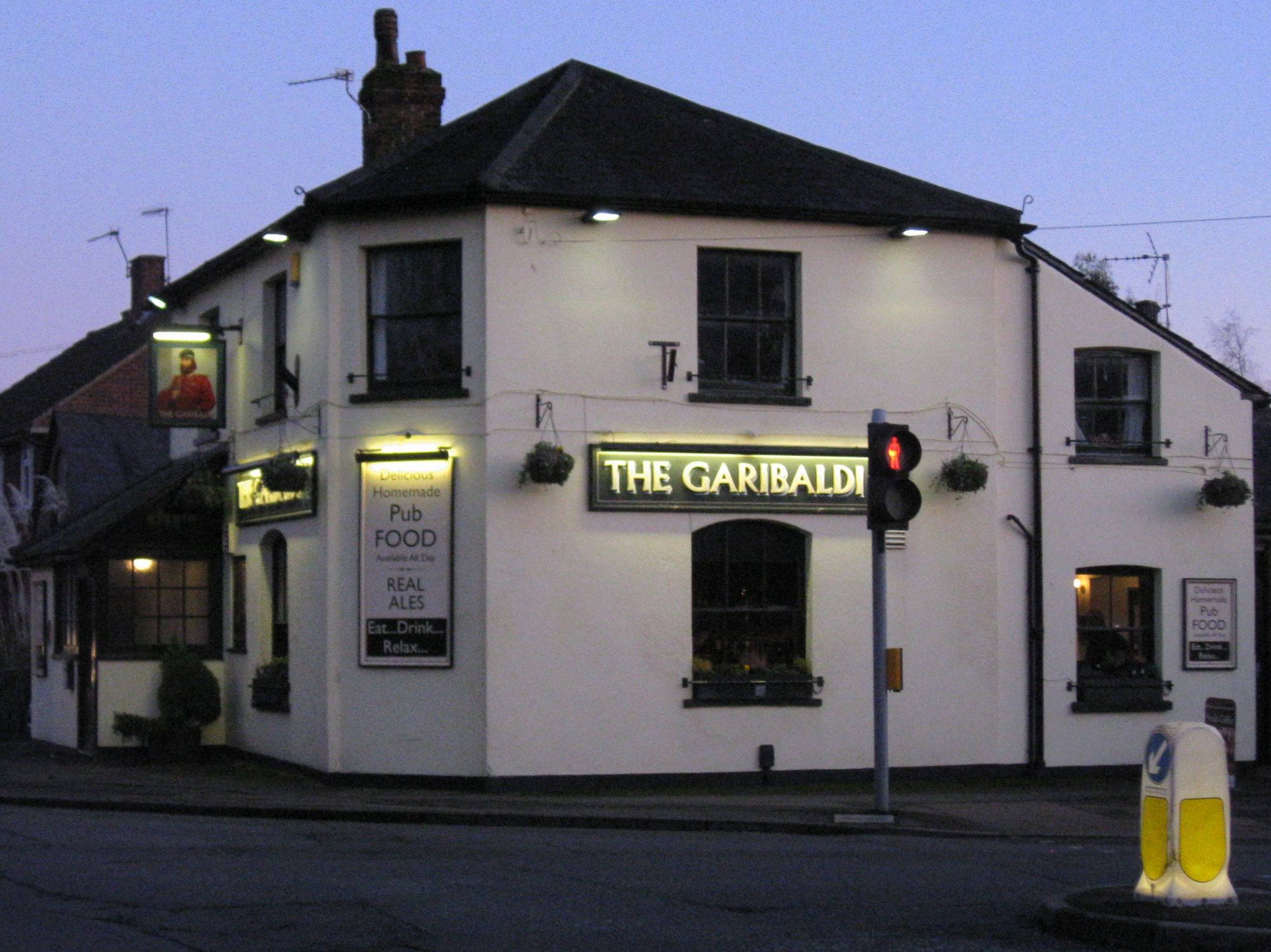Garibaldi, Knaphill. (Pub, External). Published on 14-01-2014