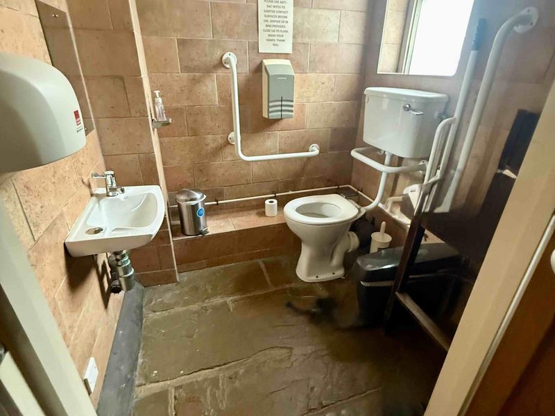Accessible WC - inside. (Pub). Published on 07-07-2026 