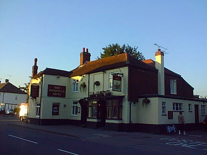 Kingfield Arms - Woking. (Pub). Published on 03-11-2012 