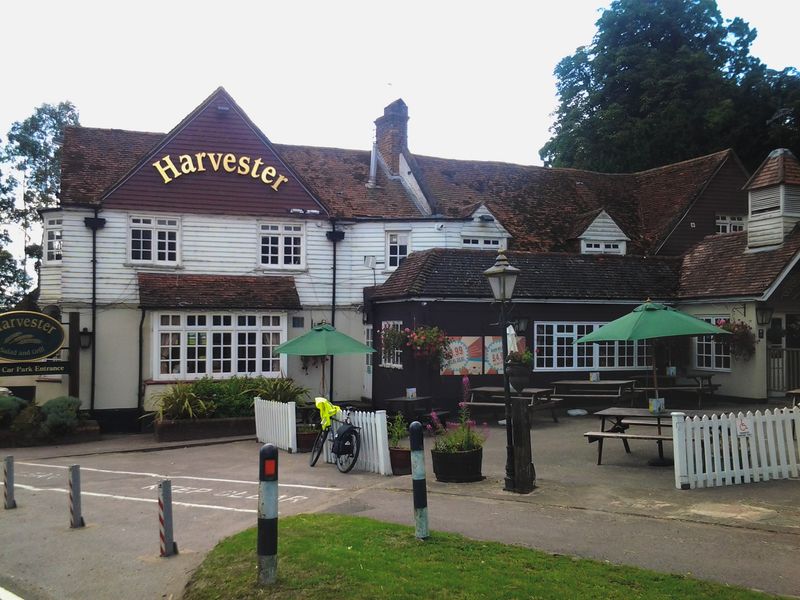 Jolly Farmer, Puttenham. (Pub, External). Published on 28-09-2014