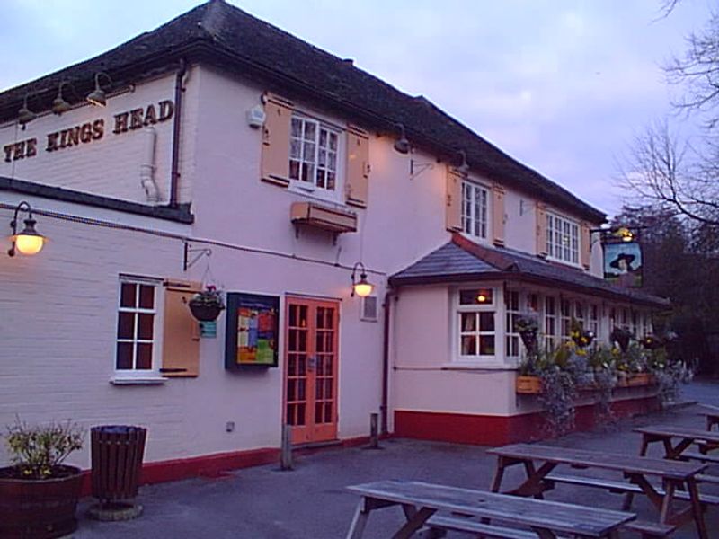 Kings Head - Frimley Green. (Pub). Published on 03-11-2012