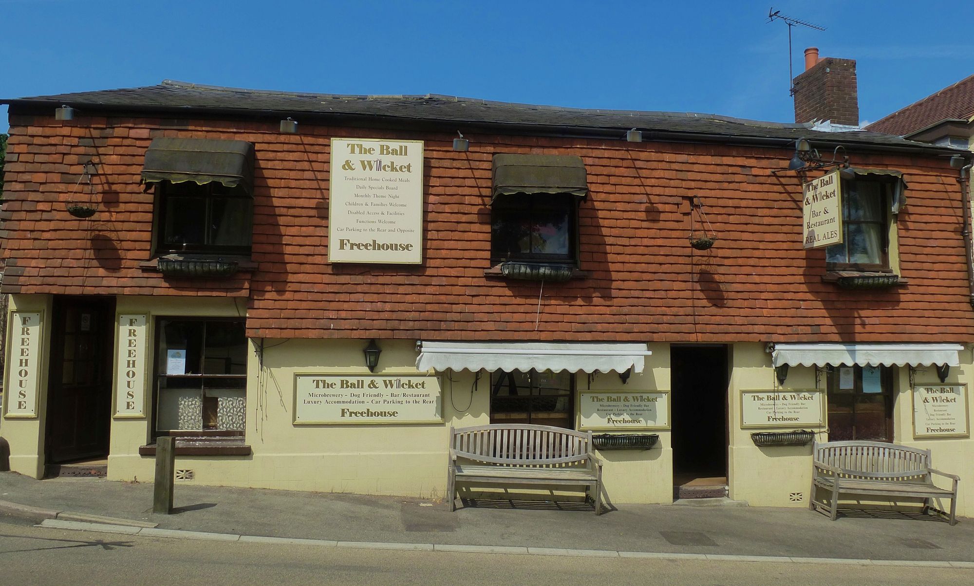 Ball & Wicket, Upper Hale. (Pub, External). Published on 01-10-2013