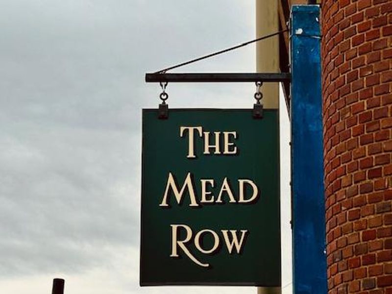 (Pub, Sign). Published on 08-04-2024 