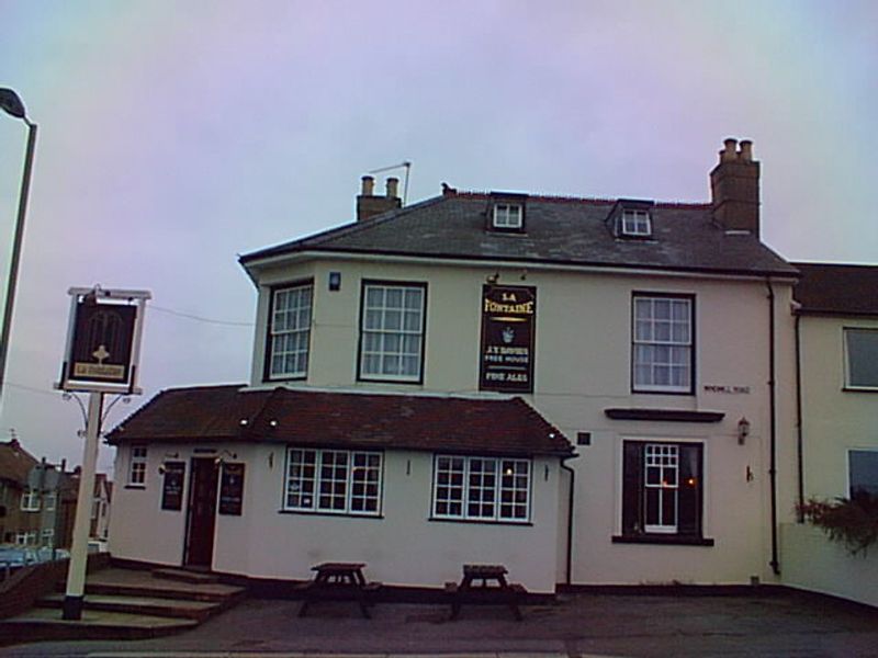 La Fontaine - Aldershot. (Pub). Published on 03-11-2012