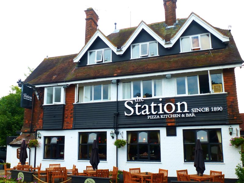 Station, Fleet. (Pub, External). Published on 01-10-2013 
