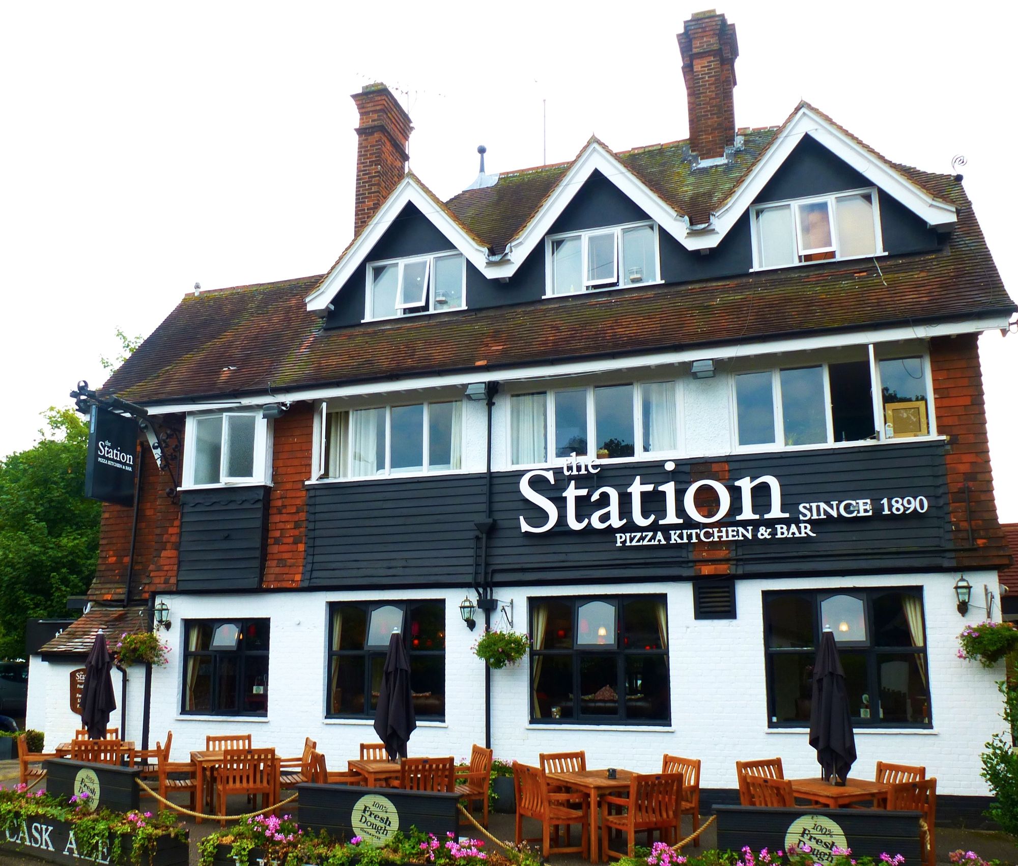 Station, Fleet. (Pub, External). Published on 01-10-2013