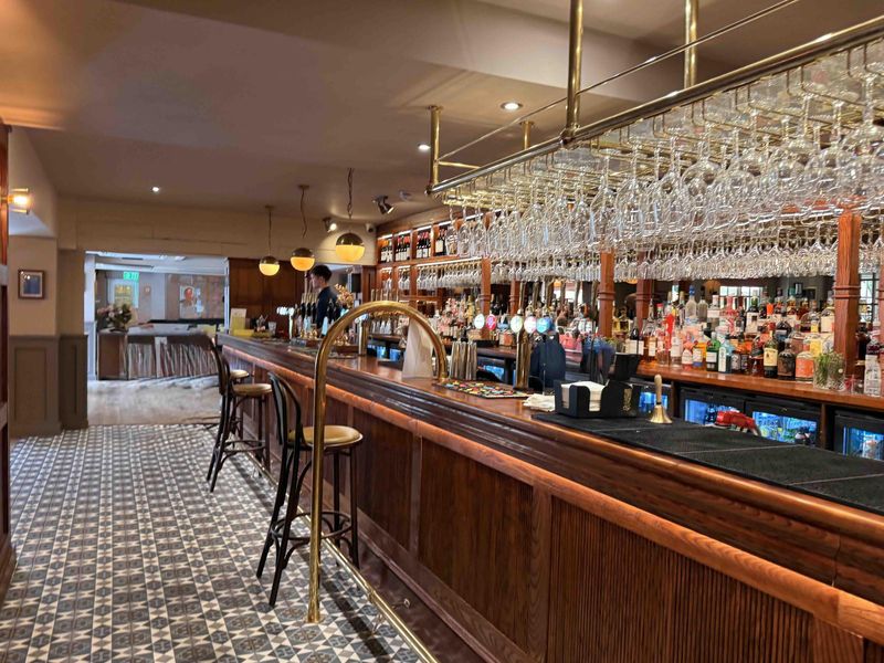 pub bar 1. (Pub, Bar). Published on 26-06-2025 