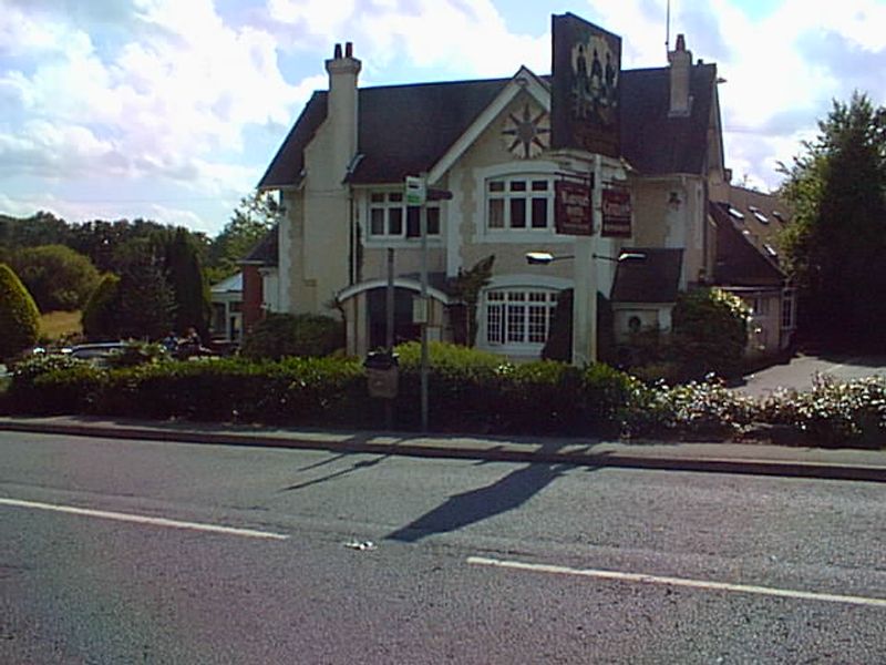 Mariners Hotel - Frensham. (Pub). Published on 03-11-2012 