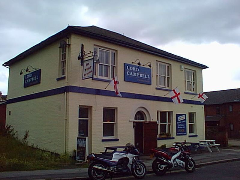 Lord Campbell - Aldershot. (Pub). Published on 03-11-2012
