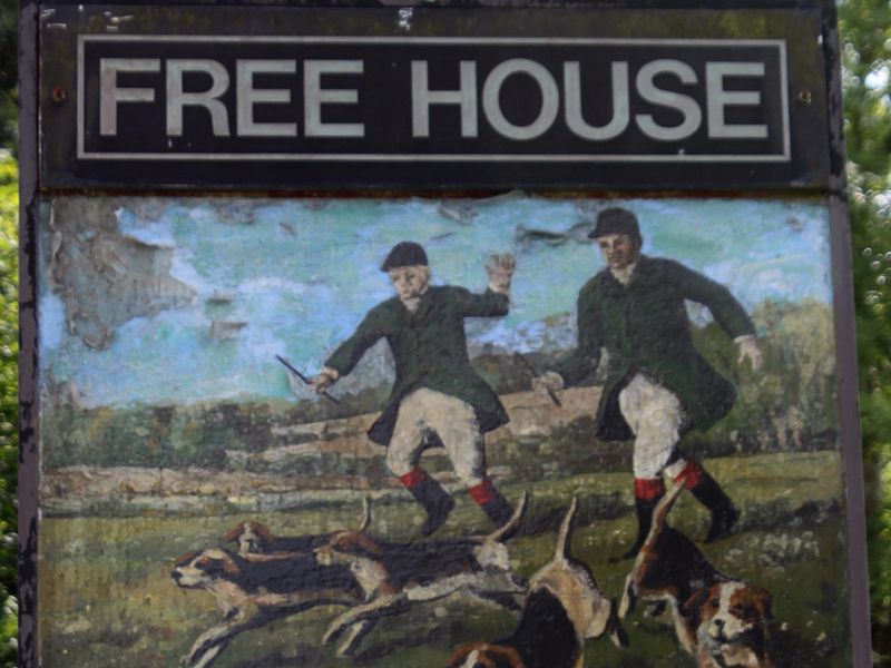 Merry Harriers, Hambledon. (Pub, External). Published on 08-04-2014 