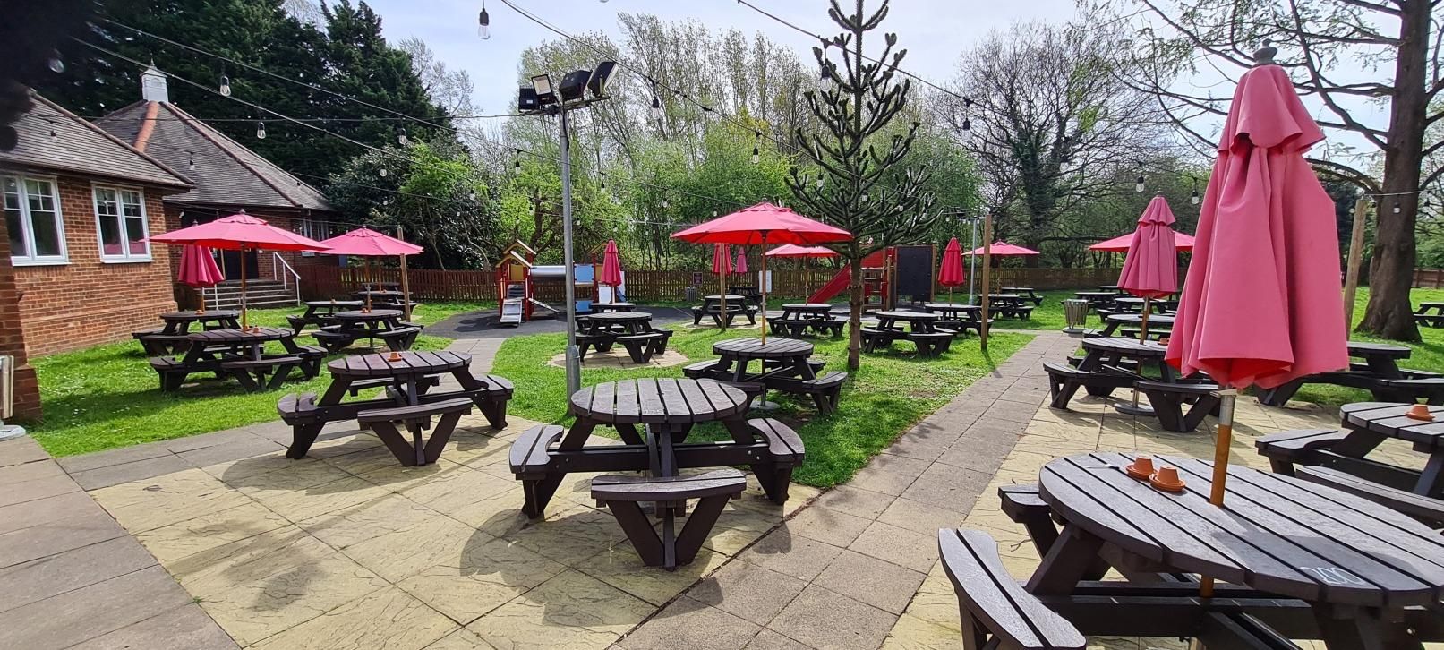 Garden. (Pub, External, Garden). Published on 14-04-2024