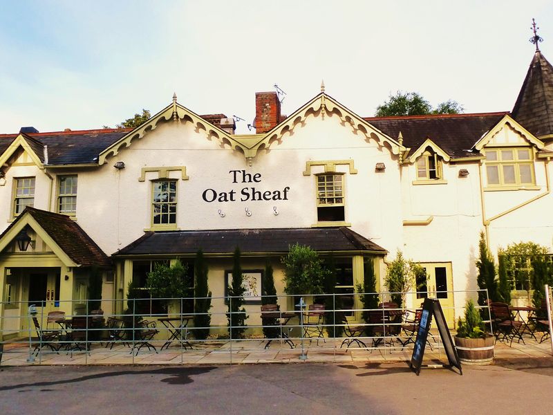 Oat Sheaf, Fleet. (Pub, External). Published on 01-10-2013
