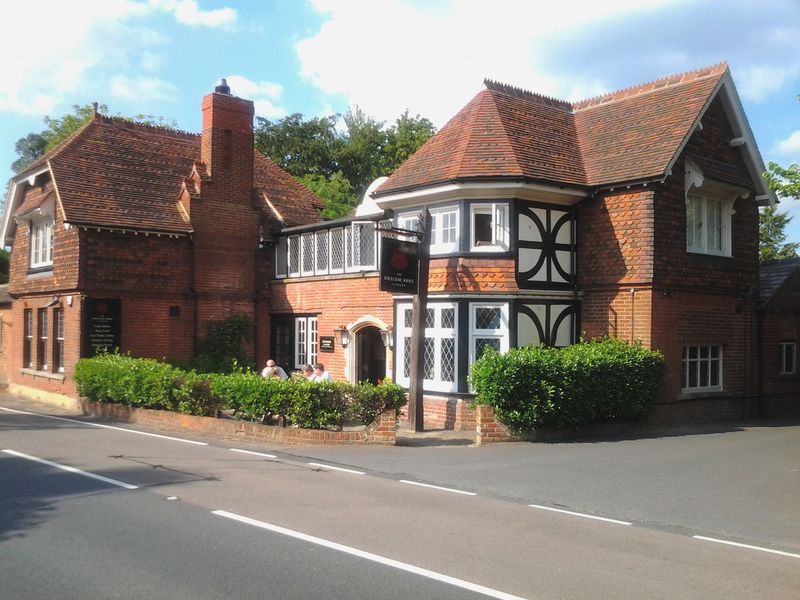 Onslow Arms, West Clandon. (Pub, External). Published on 22-06-2014 