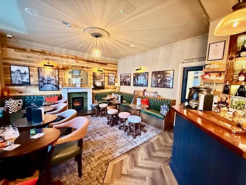 (Pub, Bar). Published on 07-11-2025 