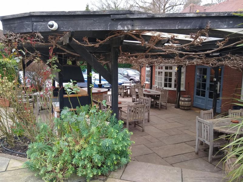 Covered patio, bar-b-que & smoking area. (Pub, External, Garden). Published on 10-02-2020 