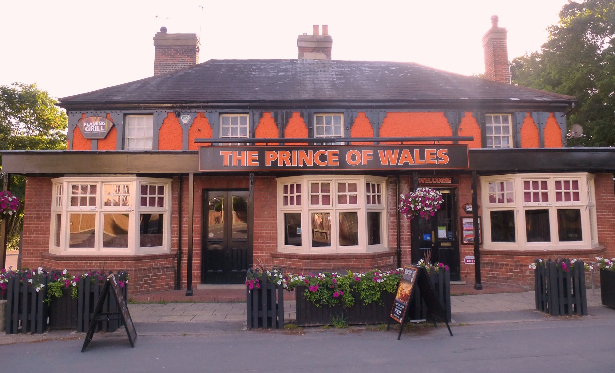 Prince of Wales, Fleet. (Pub, External). Published on 01-10-2013