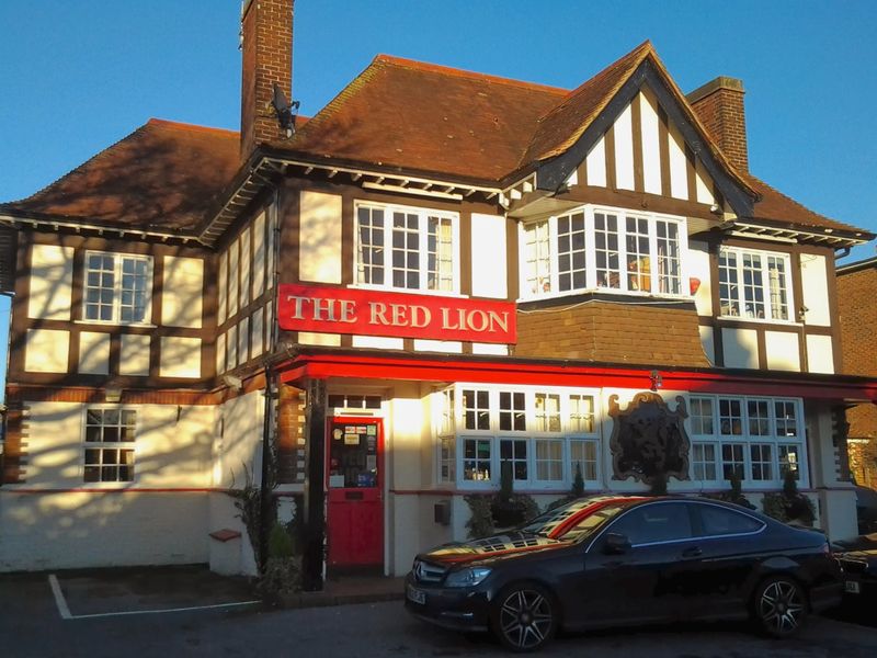 Red Lion, Lightwater. (Pub, External). Published on 14-01-2014 