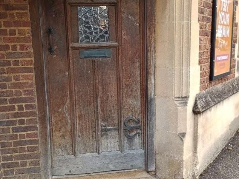 Side entrance. (Pub, External). Published on 29-10-2026