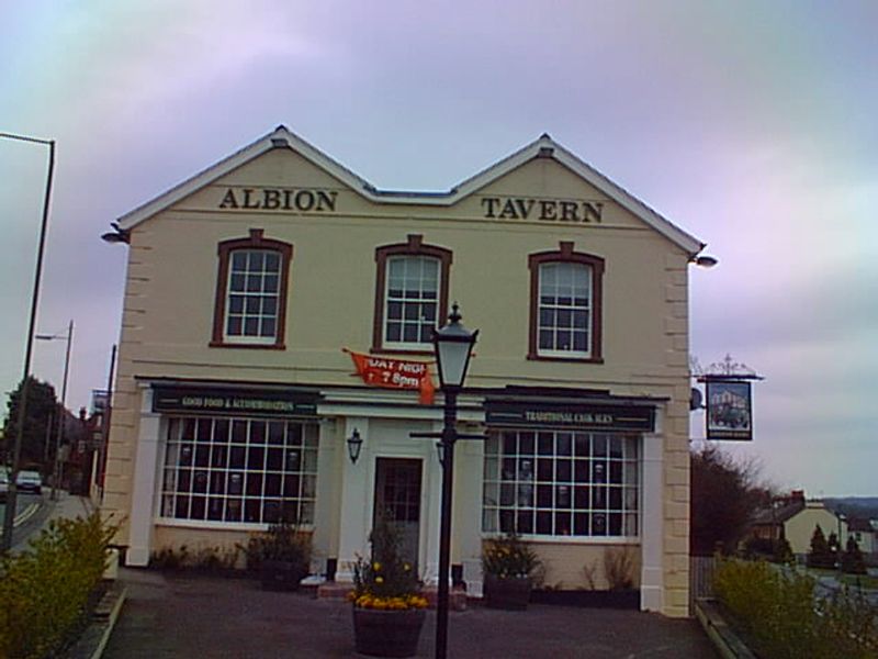 Albion - Farnham. (Pub). Published on 03-11-2012 