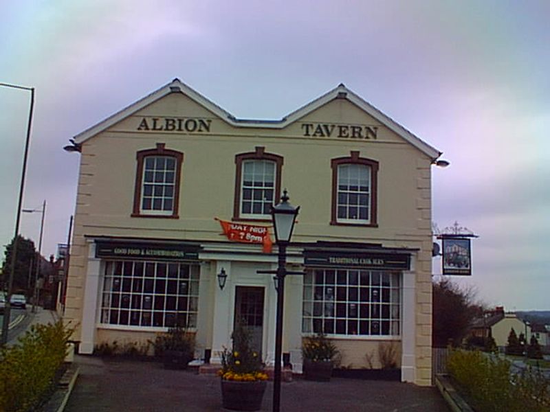 Albion - Farnham. (Pub). Published on 03-11-2012
