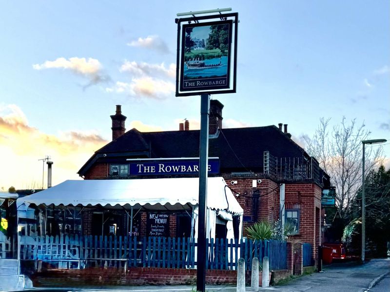 Pub car park and sign. (Pub, External, Garden, Sign). Published on 21-12-2024 