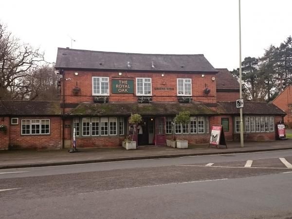 Royal Oak, Yateley. (Pub). Published on 21-02-2016