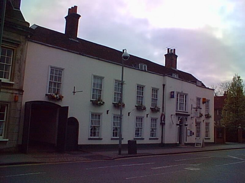 Bishops Table Hotel - Farnham. (Pub). Published on 03-11-2012