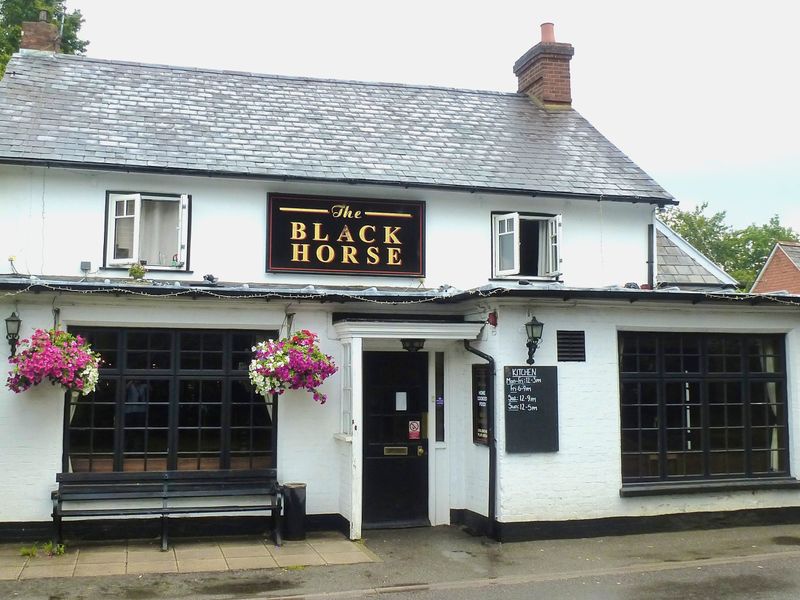 Black Horse, Crookham Village. (Pub, External). Published on 01-10-2013