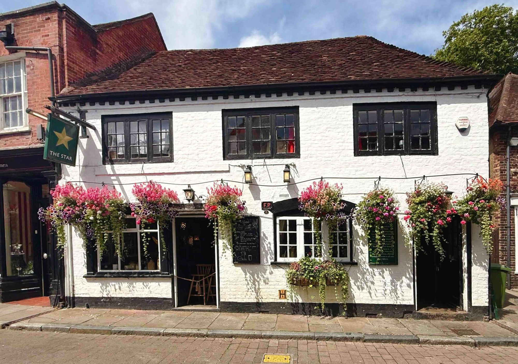 Front of pub. (Pub, External, Key). Published on 07-07-2026