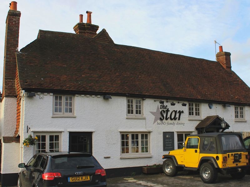 Star, Witley. (Pub, External). Published on 08-04-2014