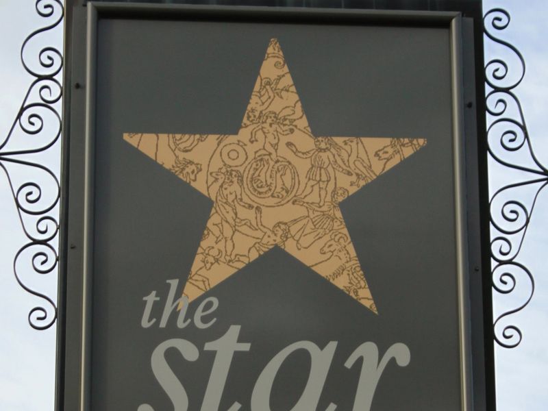 Star, Witley. (Pub, External). Published on 08-04-2014 