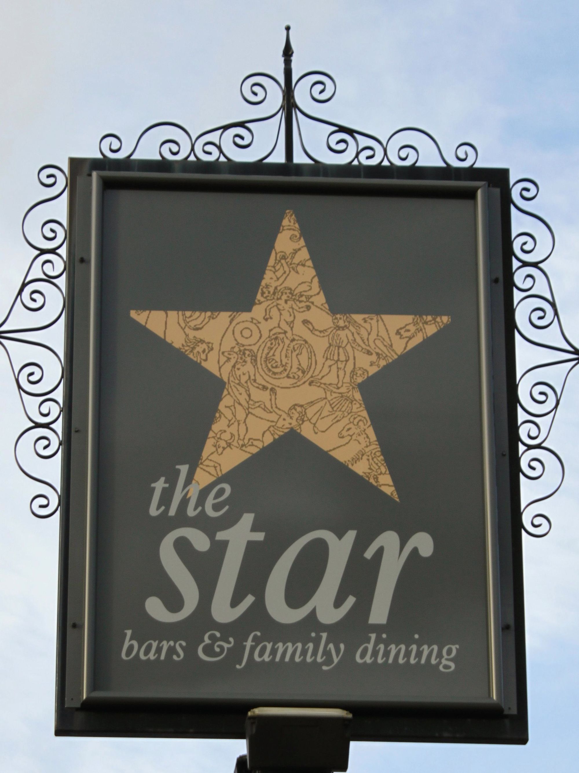 Star, Witley. (Pub, External). Published on 08-04-2014
