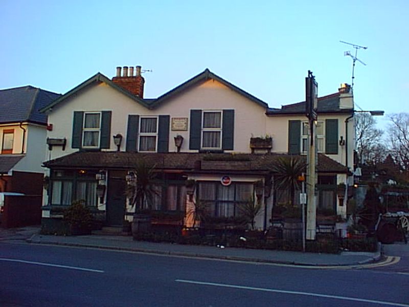 Standard Of England - Ash. (Pub). Published on 03-11-2012