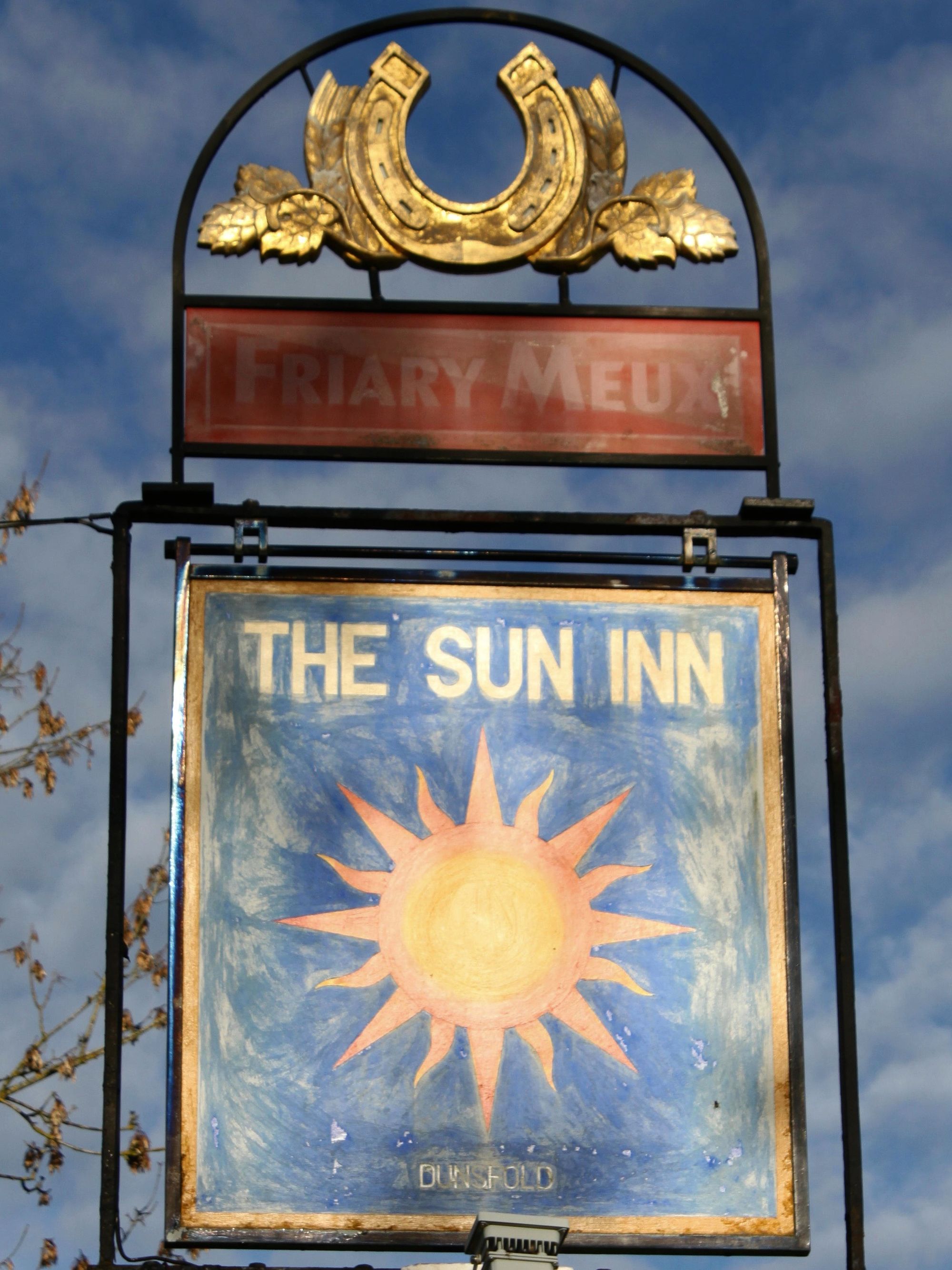 Sun Inn, Dunsfold. (Pub, External). Published on 08-04-2014