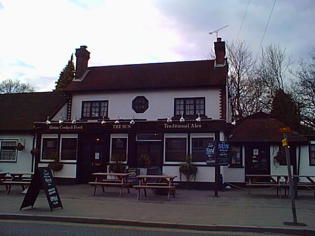 Sun Inn - Windlesham. (Pub). Published on 03-11-2012
