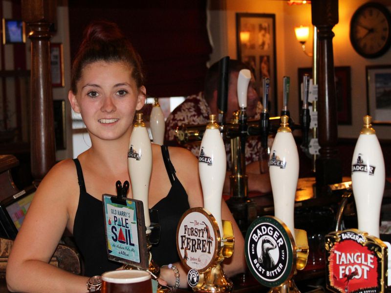 (Bar, Publican). Published on 28-07-2018