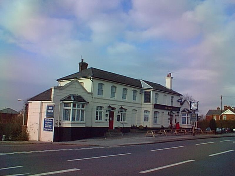 Swan Inn, Farnborough. (Pub, External). Published on 05-05-2014 