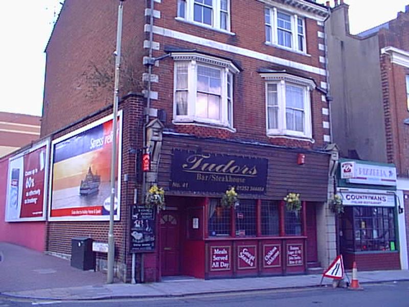 Tudors Cafe Bar - Aldershot. (Pub). Published on 03-11-2012 