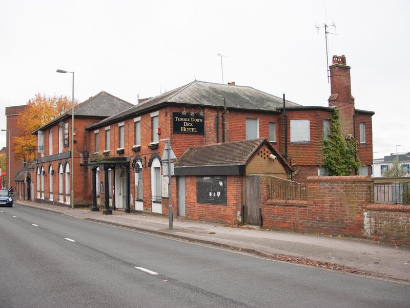 Tumble Down Dick Hotel, Farnborough - CAMRA Experience