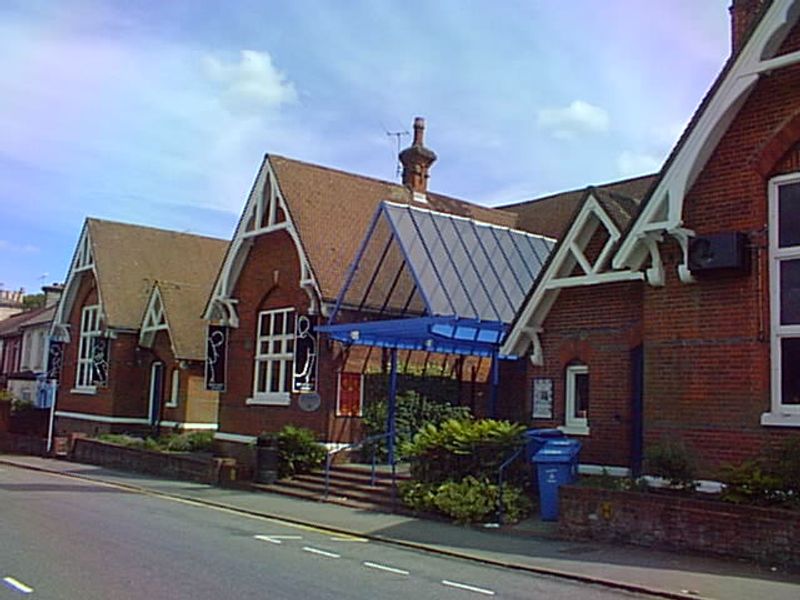 West End Centre - Aldershot. (Pub). Published on 03-11-2012 