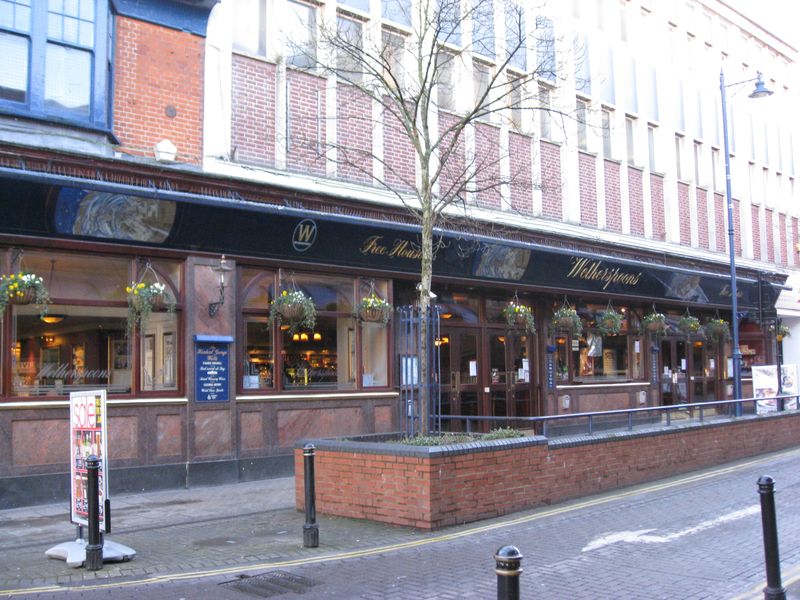Herbert Wells, Woking. (Pub, External). Published on 14-01-2014 