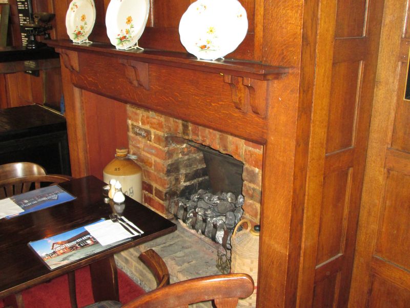 Wellingtons, Upper Hale. (Pub). Published on 03-08-2014 