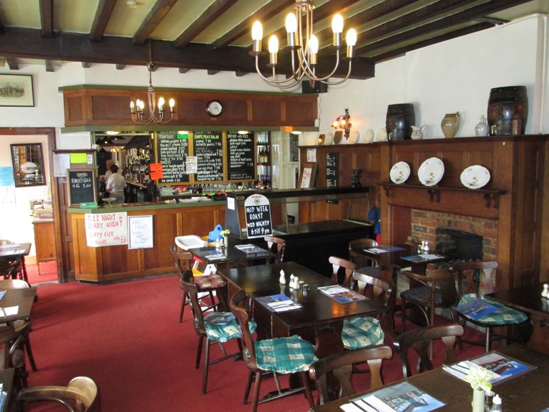 Wellingtons, Upper Hale. (Pub). Published on 03-08-2014 