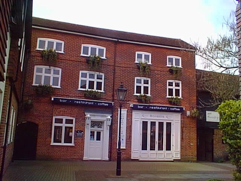 Borrelli's - Farnham. (Pub). Published on 03-11-2012