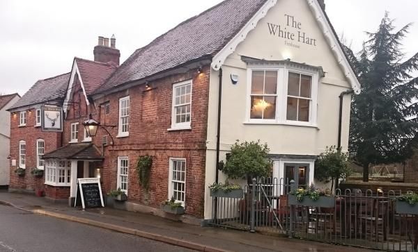 White Hart, Chobham. (Pub). Published on 21-02-2016