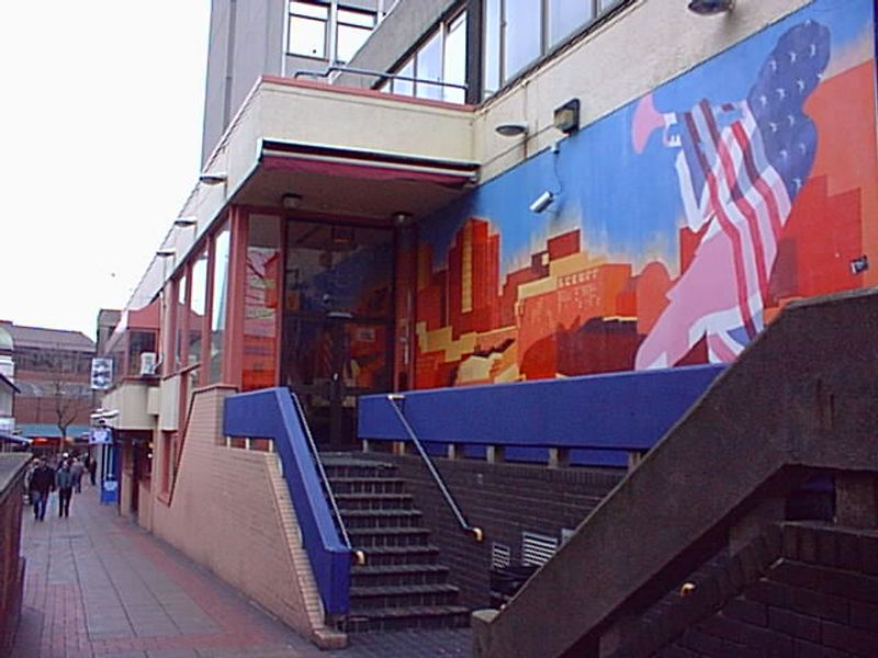 Bed - Woking. (Pub). Published on 03-11-2012