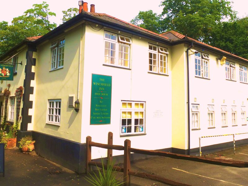 Winchfield Arms, Winchfield. (Pub, External). Published on 01-10-2013