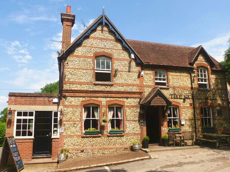 Windmill, Ewshot. (Pub, External). Published on 01-10-2013