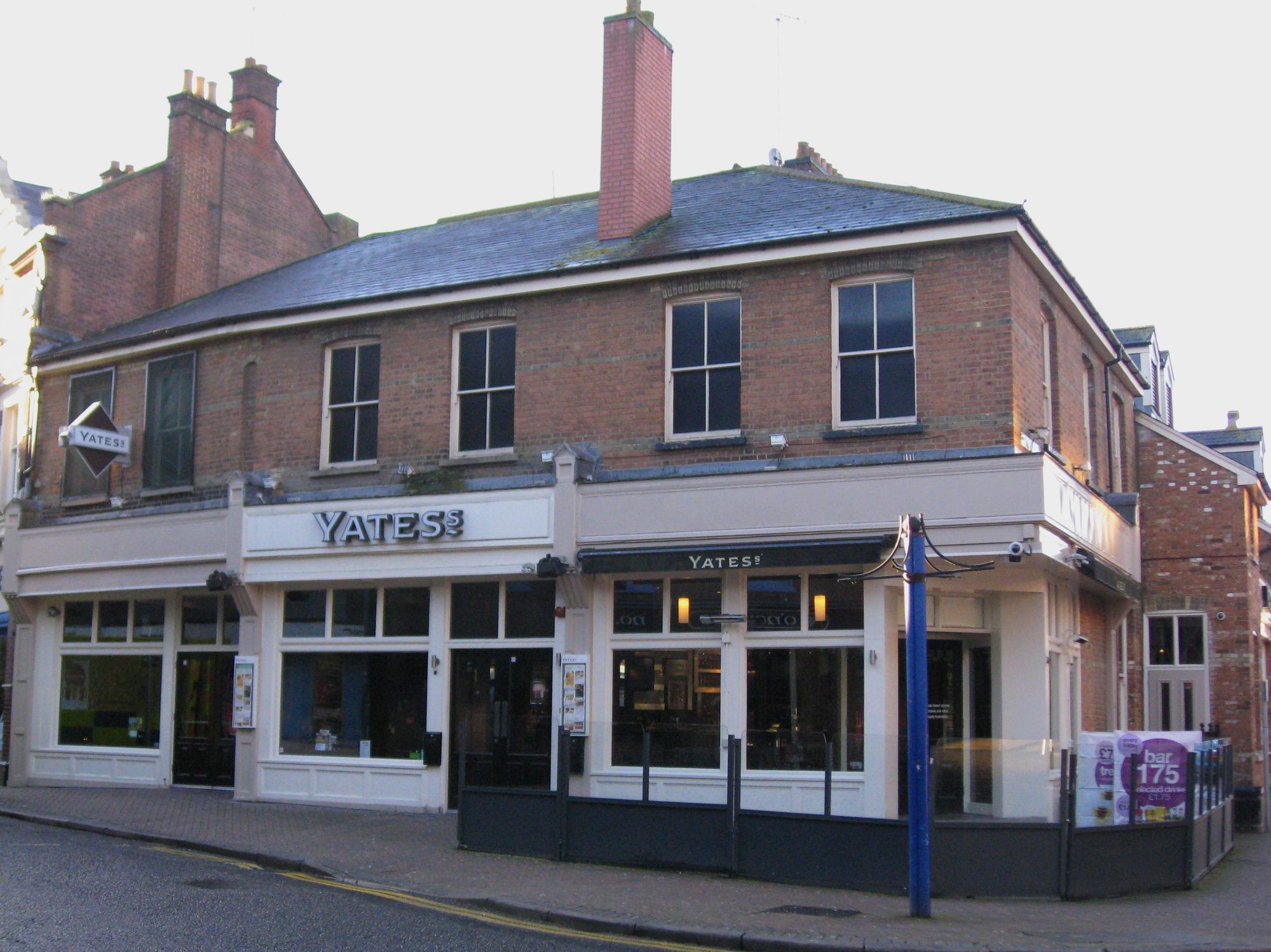 Yates's, Woking. (Pub, External). Published on 14-01-2014