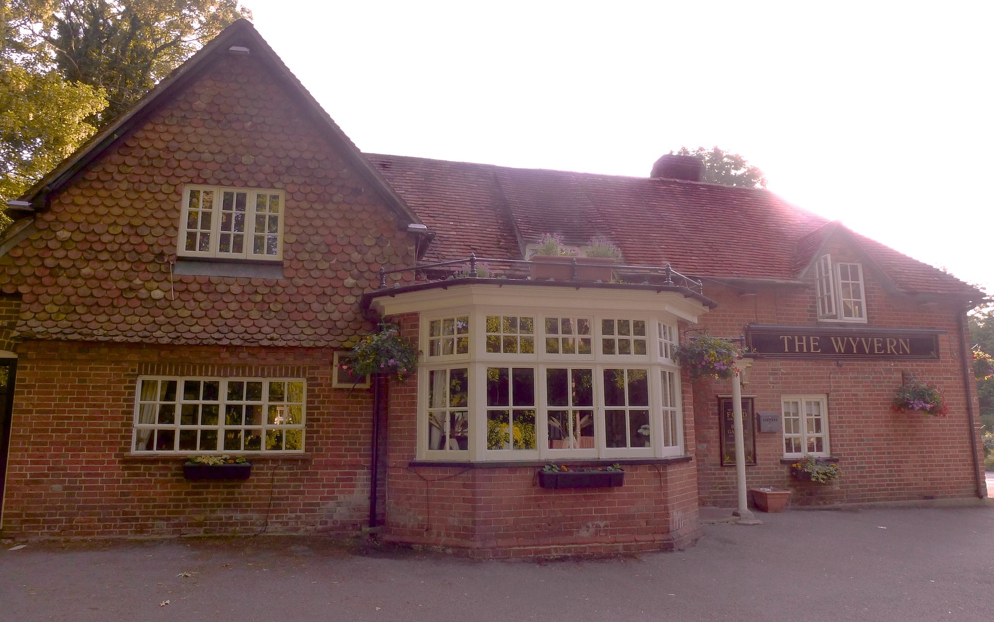 Wyvern, Church Crookham. (Pub, External). Published on 01-10-2013